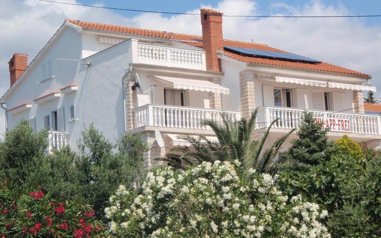 Apartments Vuksan Rab Town Bagian luar foto